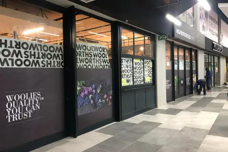 How to design a shop front that attracts customers and builds trust